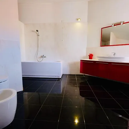 In Daniela Con Piscina Privata Carraro Immobiliare - Family Appartamento
