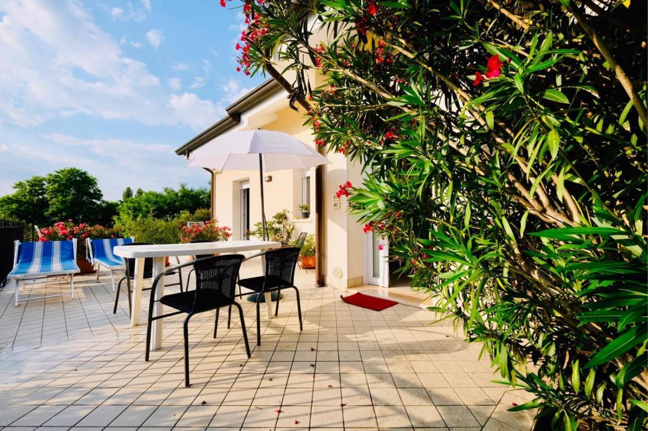 Appartamento in Villa Daniela con piscina privata Carraro Immobiliare Jesolo - Family Apartments *