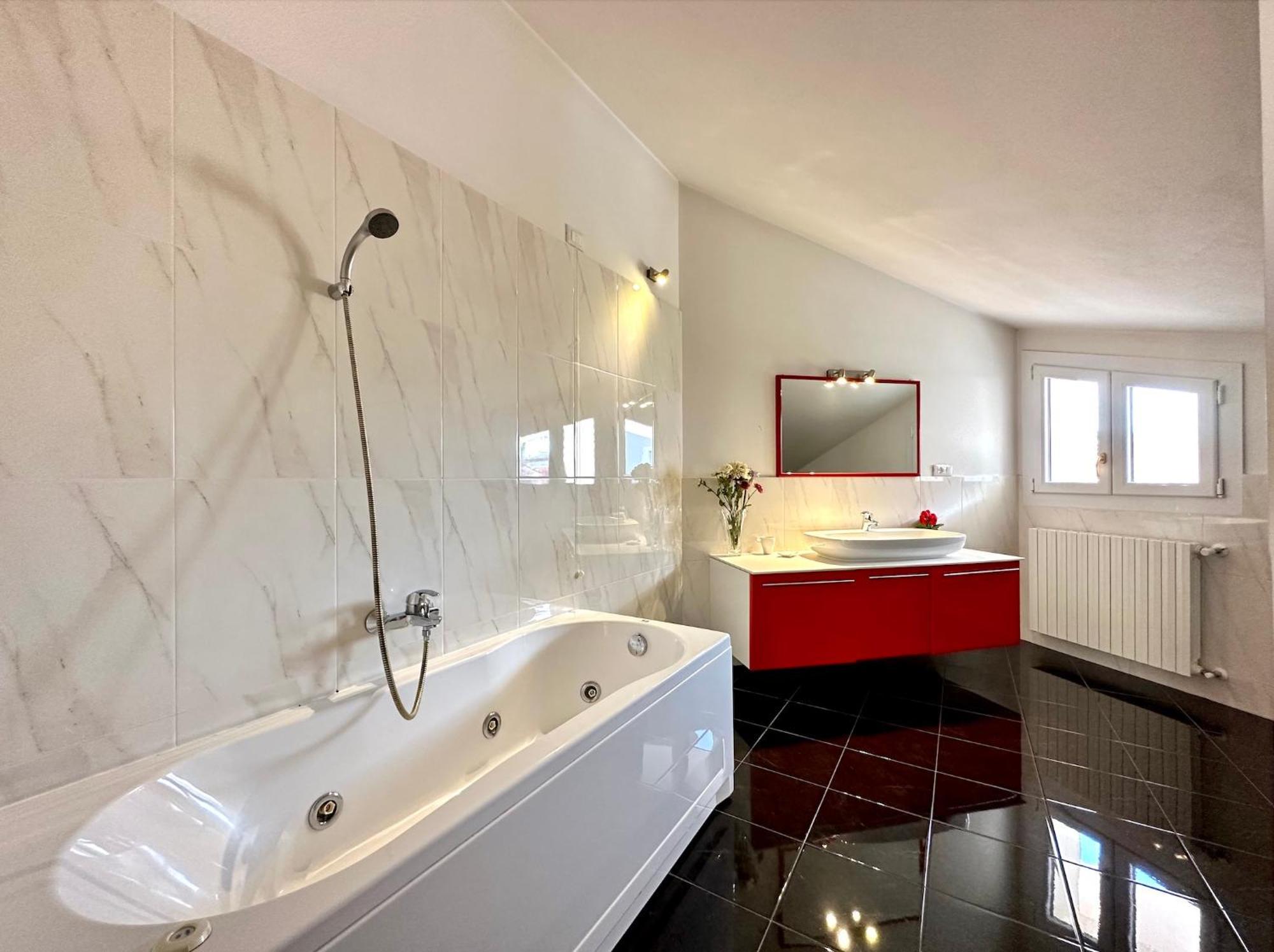 Appartamento in Villa Daniela con piscina privata Carraro Immobiliare Jesolo - Family Apartments Appartamento