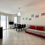 Appartamento in Villa Daniela con piscina privata Carraro Immobiliare Jesolo - Family Apartments